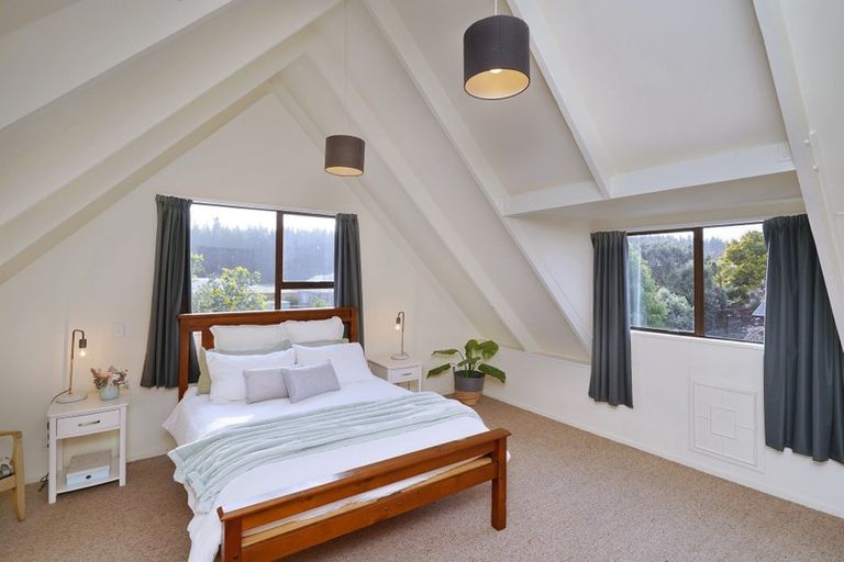 Photo of property in 145 Royal Park Drive, Parklands, Christchurch, 8083