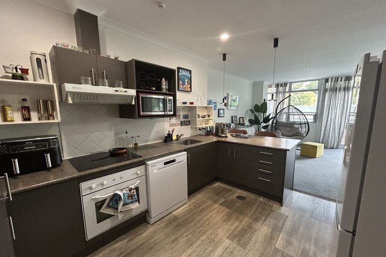 Photo of property in Mclean Towers, 1a/3 Shakespeare Road, Napier South, Napier, 4110