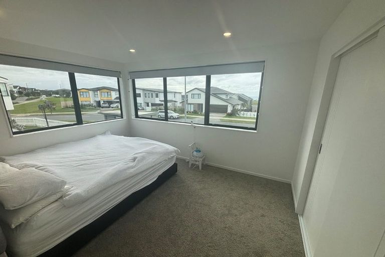 Photo of property in 53 Sunnyheights Road, Orewa, 0931