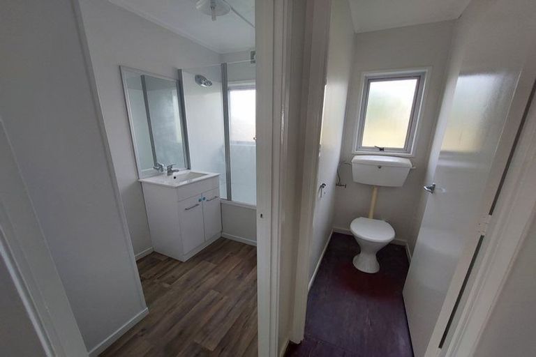 Photo of property in 2/90 Kenderdine Road, Papatoetoe, Auckland, 2025