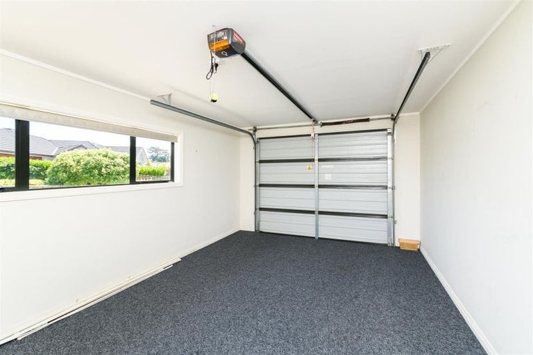 Photo of property in 12 Barnett Drive, Marton, 4710