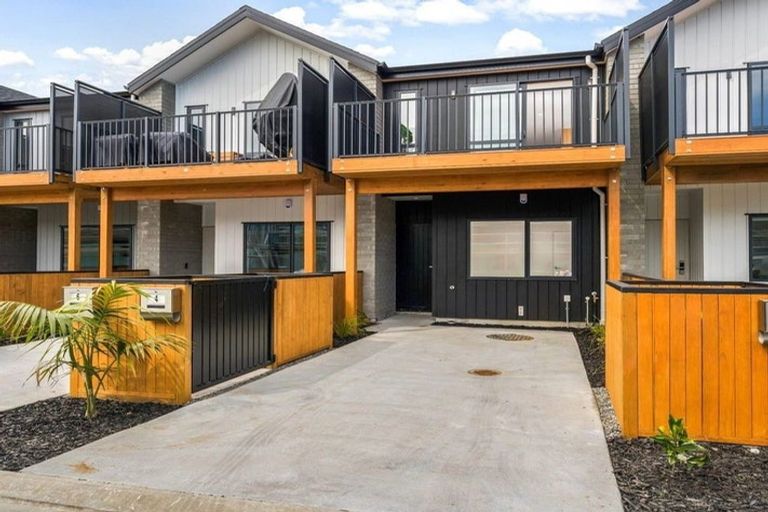 Photo of property in 4 Parenga Lane, Kumeu, 0810