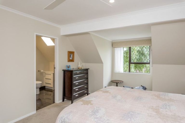Photo of property in 42 Kent Street, Levin, 5510