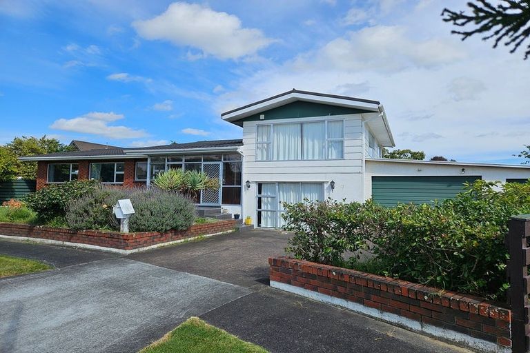 Photo of property in 9 Kapiti Place, Awapuni, Palmerston North, 4412