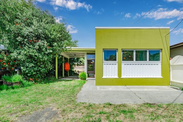 Photo of property in 22a Te Miti Street, Paekakariki, 5034