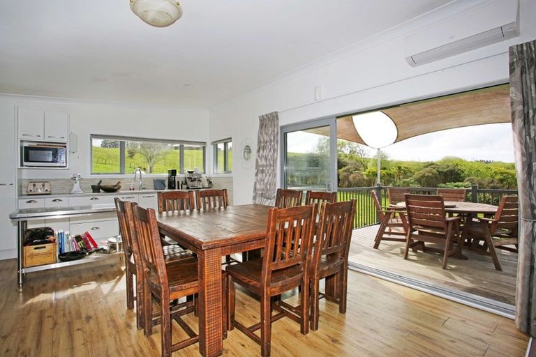 Photo of property in 332a Karaka Road, Karaka, Drury, 2578