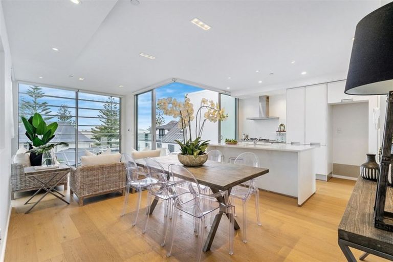 Photo of property in 3/22 Esplanade, Sumner, Christchurch, 8081