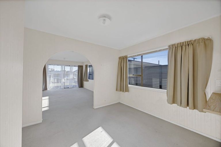 Photo of property in 1/145 Tukapa Street, Westown, New Plymouth, 4310
