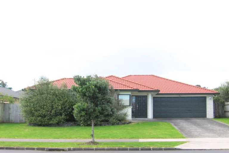 Photo of property in 142 Kilkenny Drive, East Tamaki Heights, Auckland, 2016