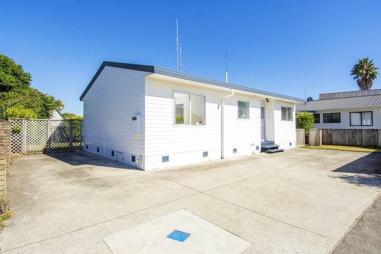 Photo of property in 18a Kane Road, Papamoa Beach, Papamoa, 3118