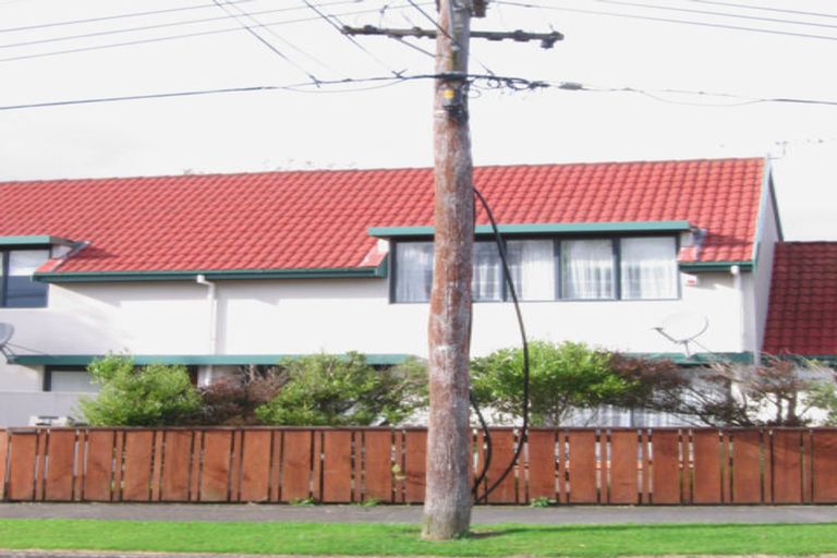 Photo of property in 24 Mcbain Grove, Avalon, Lower Hutt, 5011