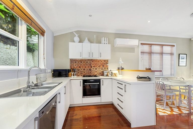 Photo of property in 23 Buckingham Street, Melrose, Wellington, 6023