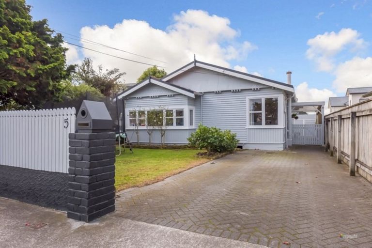 Photo of property in 5 Boulcott Street, Boulcott, Lower Hutt, 5010