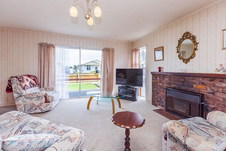 Photo of property in 13 Vera Street, Marton, 4710