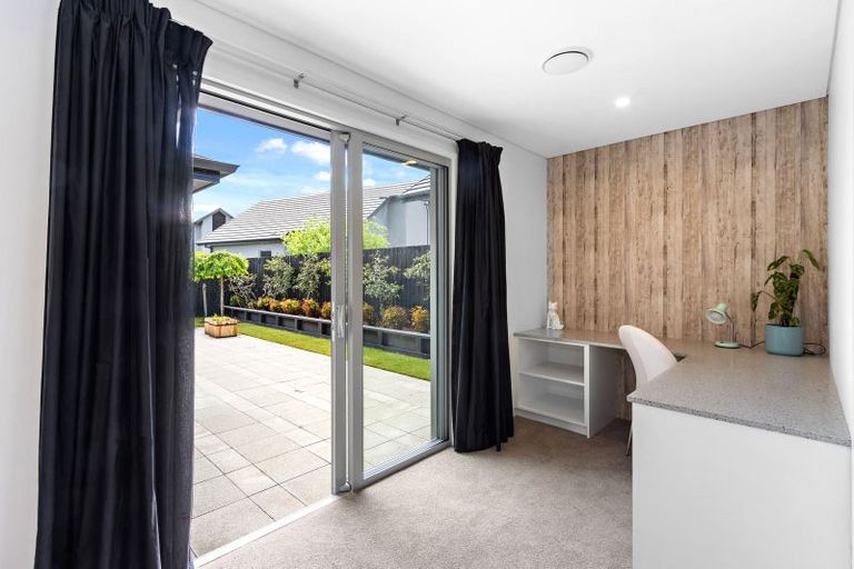 Photo of property in 33 Prestons Park Drive, Marshland, Christchurch, 8083