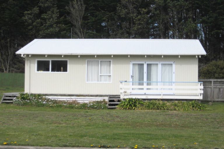 Photo of property in 35 Hydrabad Drive, Waitarere Beach, Levin, 5510