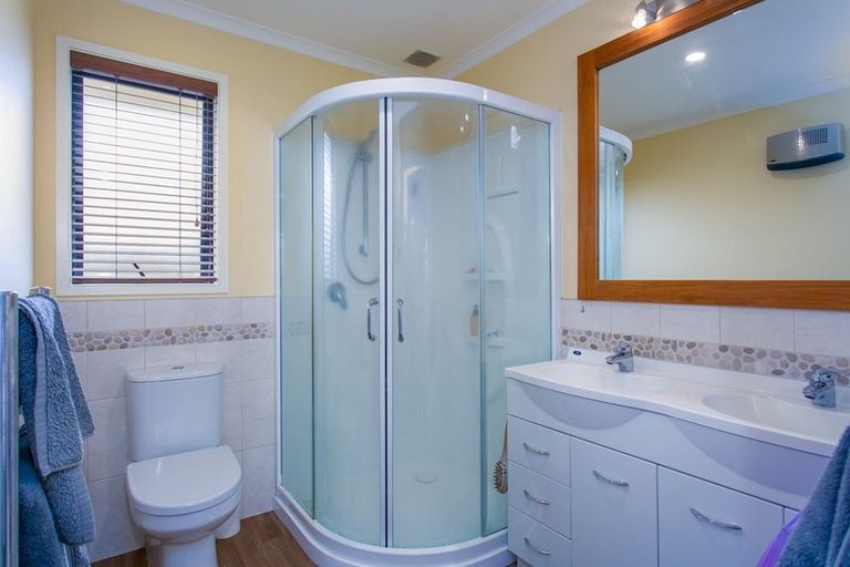 Photo of property in 15 Twin Willow Close, Cambridge, 3434