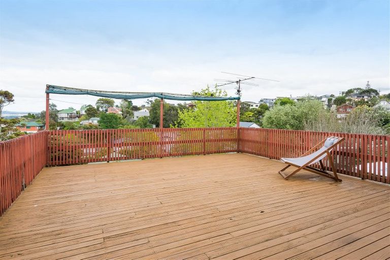 Photo of property in 578 Glenfield Road, Bayview, Auckland, 0629