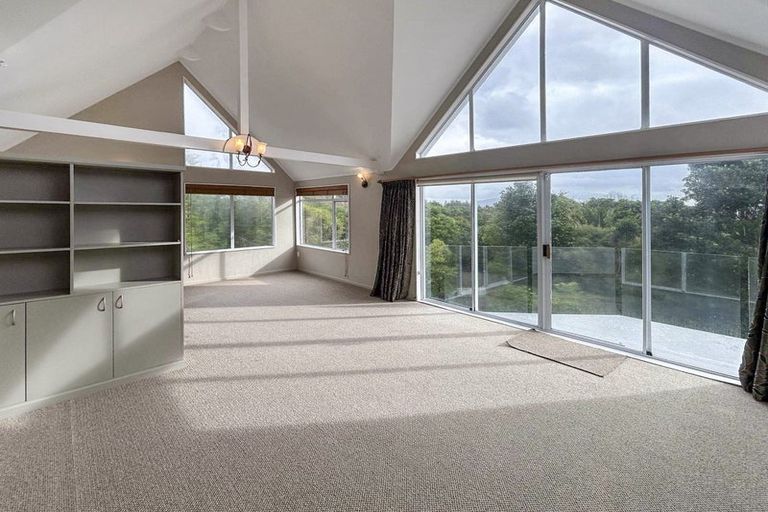 Photo of property in 1a Tui Crescent, Waikanae, 5036