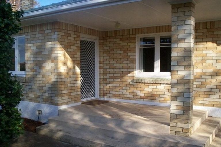 Photo of property in 43 Willis Road, Papakura, 2110