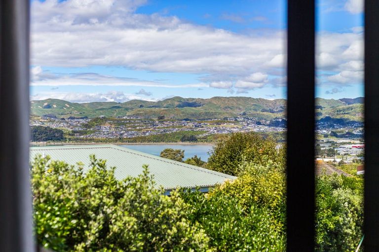 Photo of property in 12a Hiwi Crescent, Titahi Bay, Porirua, 5022