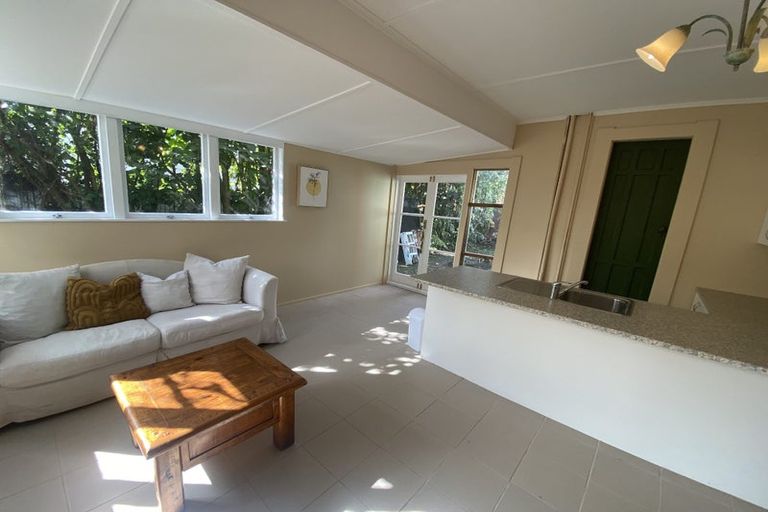 Photo of property in 21 Gillies Crescent, Waimarama, Havelock North, 4294