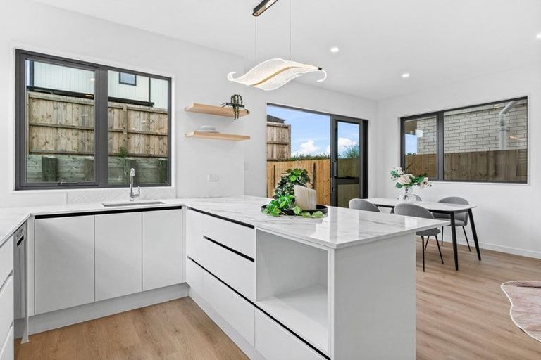 Photo of property in 192 Henwood Road, Westgate, 0814