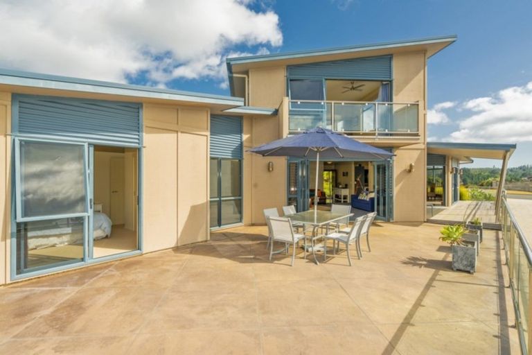 Photo of property in 103 Centennial Drive, Whitianga, 3510