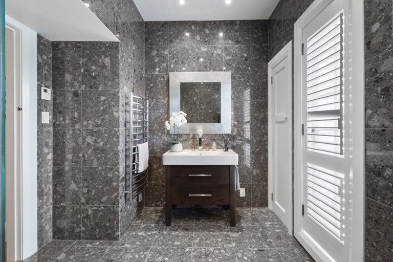 Photo of property in 74 Marne Street, Hokowhitu, Palmerston North, 4410