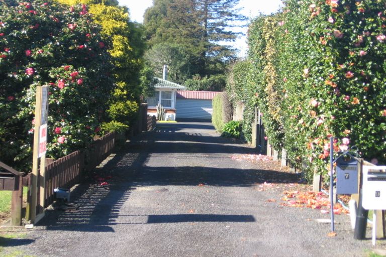 Photo of property in 9 Mccall Place, Opaheke, Papakura, 2113