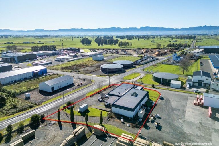Photo of property in 2 Arohanui Road, Karaka, 2124