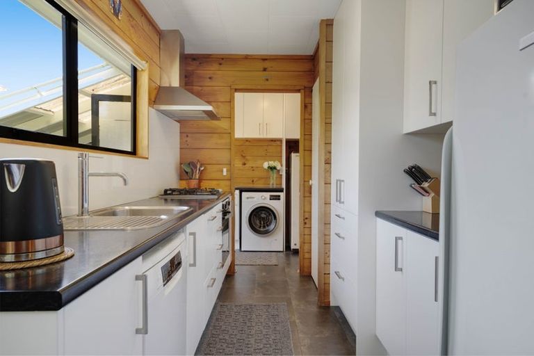 Photo of property in 1/57 Seaview Road, Glenfield, Auckland, 0629