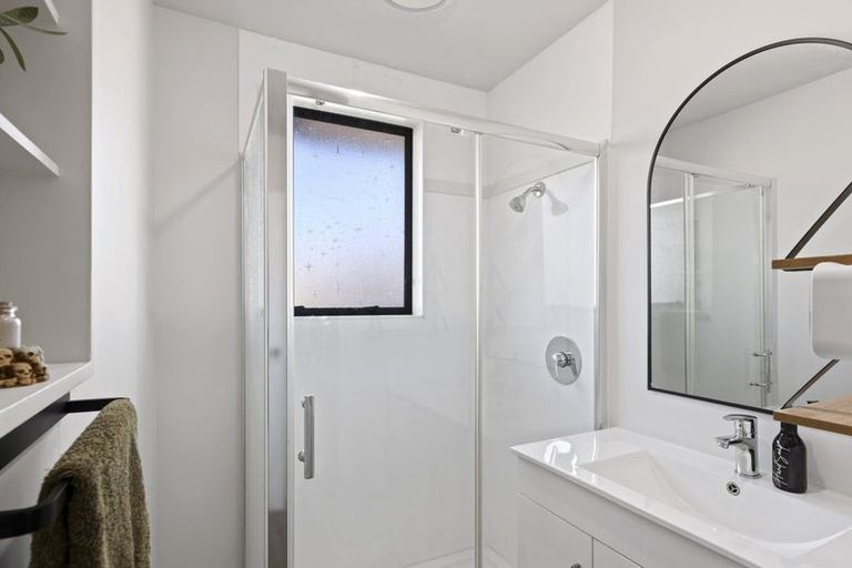 Photo of property in 1/202 Grimseys Road, Redwood, Christchurch, 8051