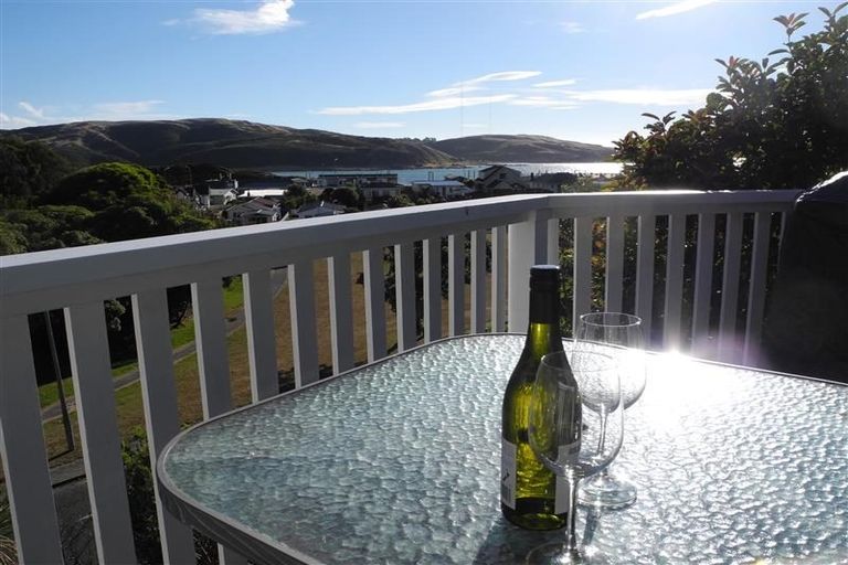 Photo of property in 33 Acheron Road, Paremata, Porirua, 5026