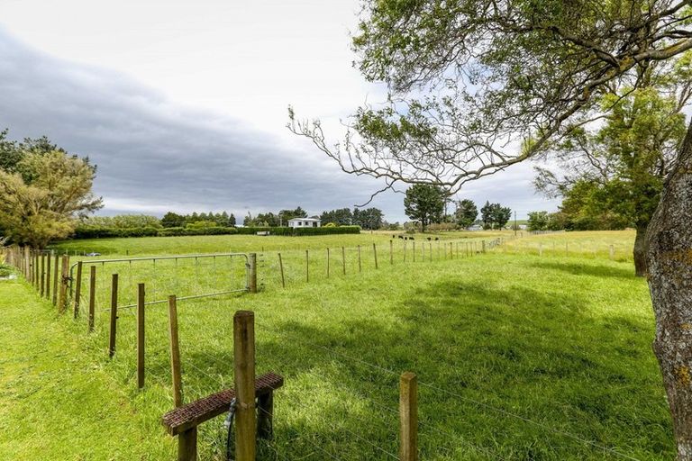 Photo of property in 2 Tayler Street, Eltham, 4322