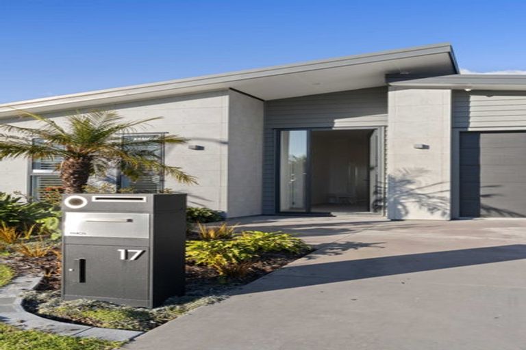 Photo of property in 17 Awatea Drive, Whitianga, 3510