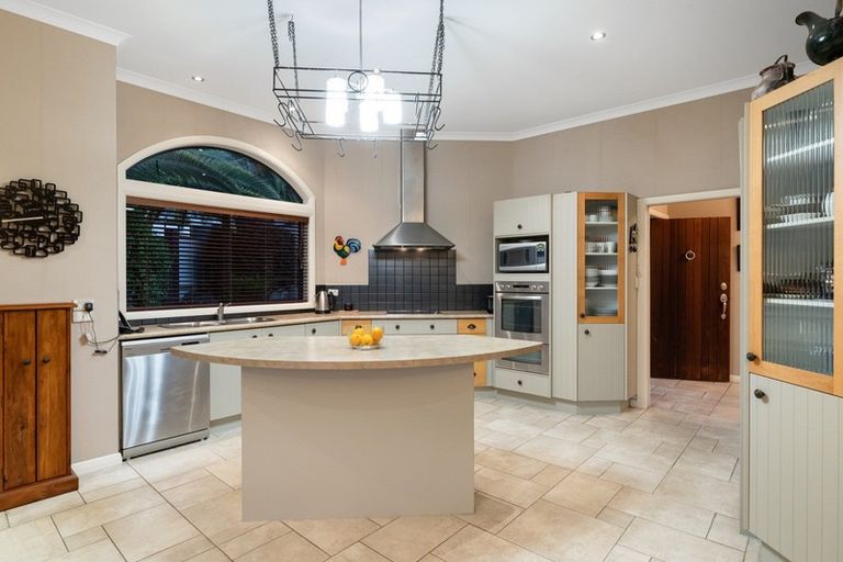 Photo of property in 2 Eyres Place, Ohauiti, Tauranga, 3112