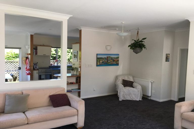 Photo of property in 3a Sydenham Street, Northland, Wellington, 6012