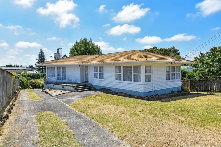 Photo of property in 65 Christmas Road, Manurewa, Auckland, 2102