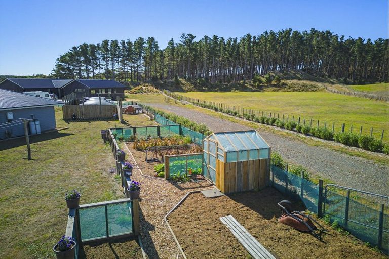 Photo of property in 21 Mowhia Grove, Waitarere, Levin, 5510