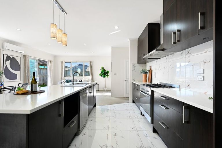 Photo of property in 1 Astelia Lane, Rototuna North, Hamilton, 3210