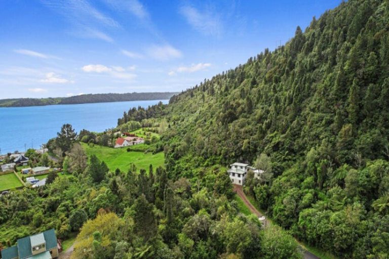 Photo of property in 29 Lake Okataina Road, Lake Okataina, Rotorua, 3074