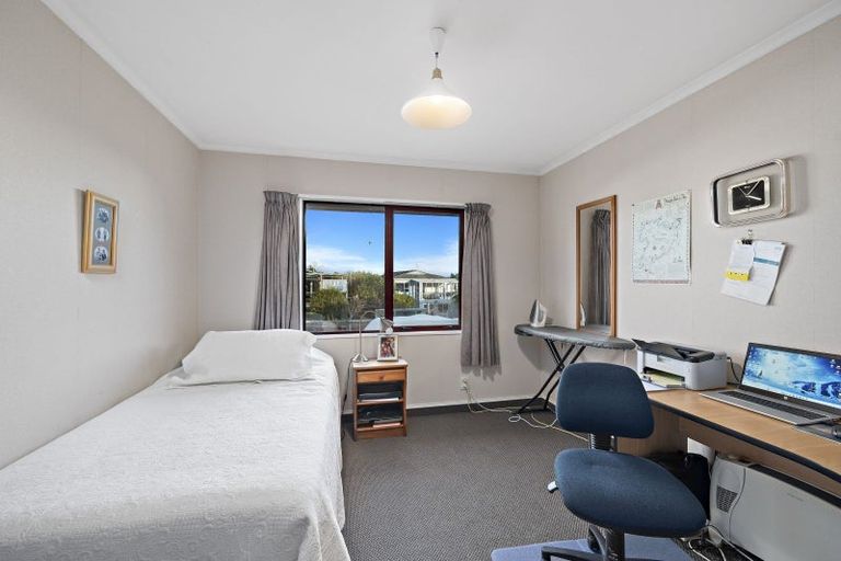 Photo of property in 42 Harvey Street, Waipahihi, Taupo, 3330