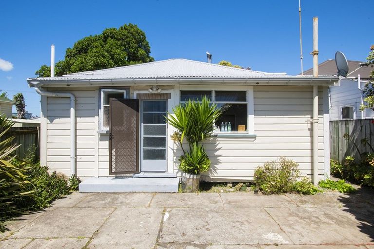 Photo of property in 289 Aberdeen Road, Gisborne, 4010
