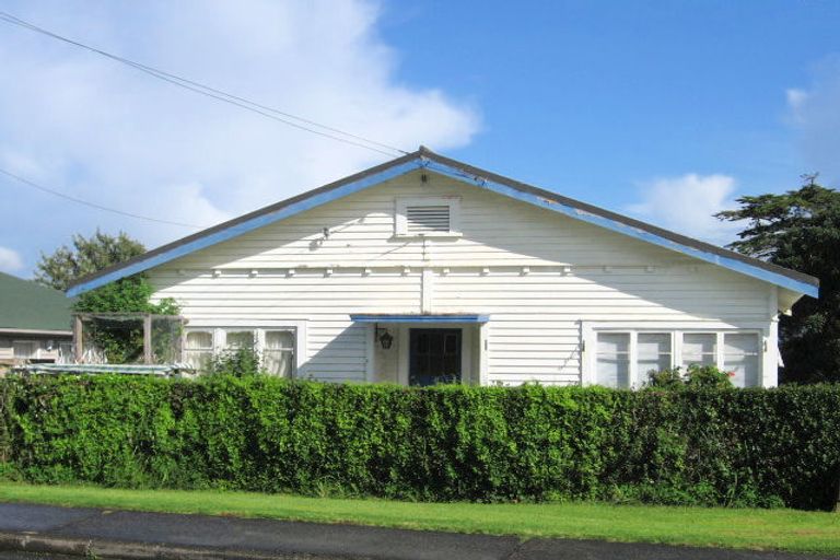 Photo of property in 1/77 Clovelly Road, Bucklands Beach, Auckland, 2012