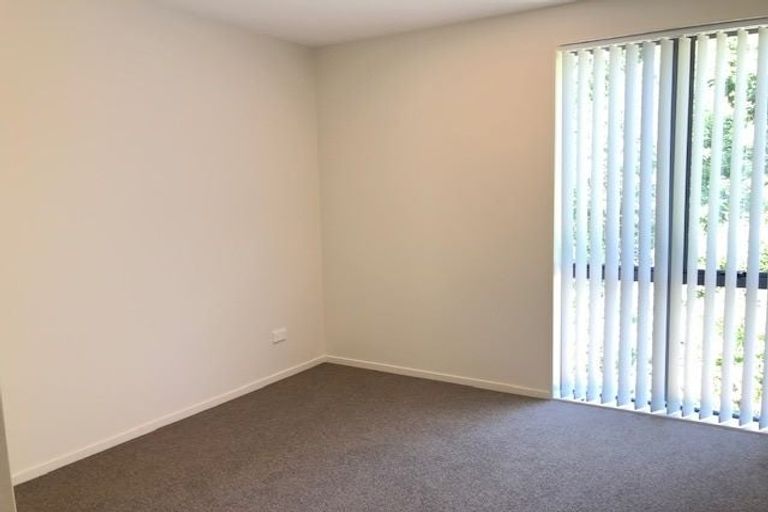 Photo of property in 60d Seymour Road, Sunnyvale, Auckland, 0612
