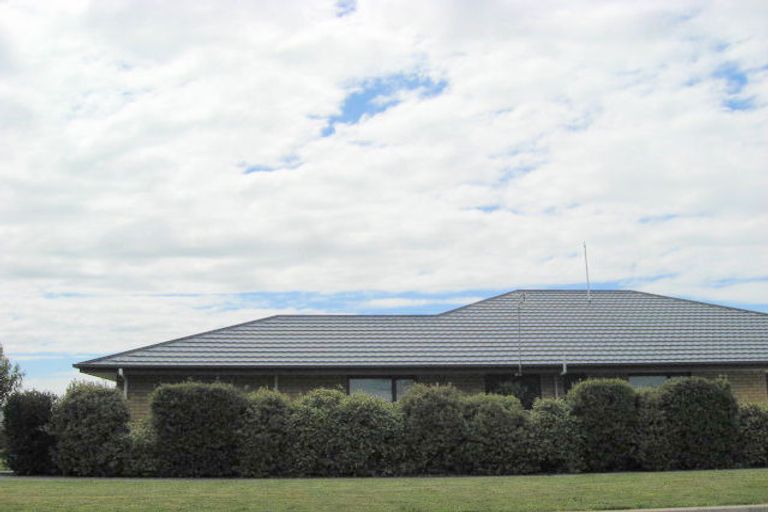 Photo of property in 28 Petries Road, Woodend, 7610