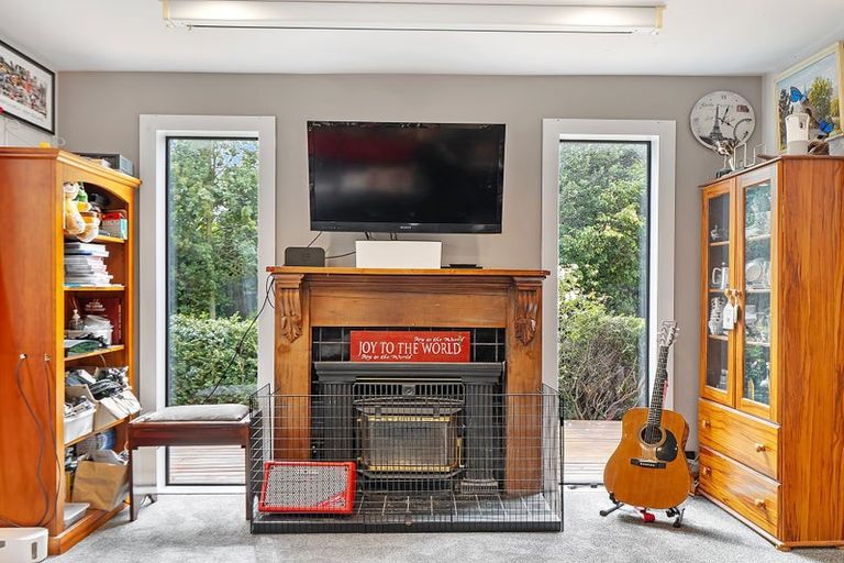 Photo of property in 297 Lake Terrace Road, Shirley, Christchurch, 8061