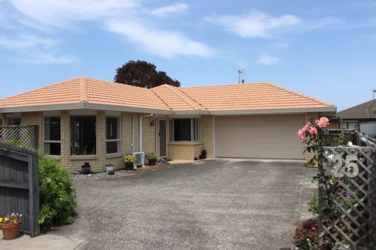 Photo of property in 25 Reef Avenue, Papamoa Beach, Papamoa, 3118