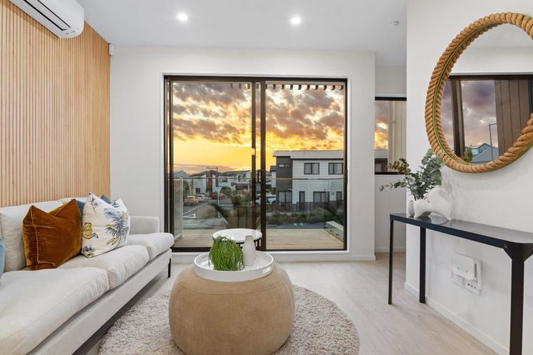 Photo of property in 87 Joshua Carder Drive, Hobsonville, Auckland, 0616